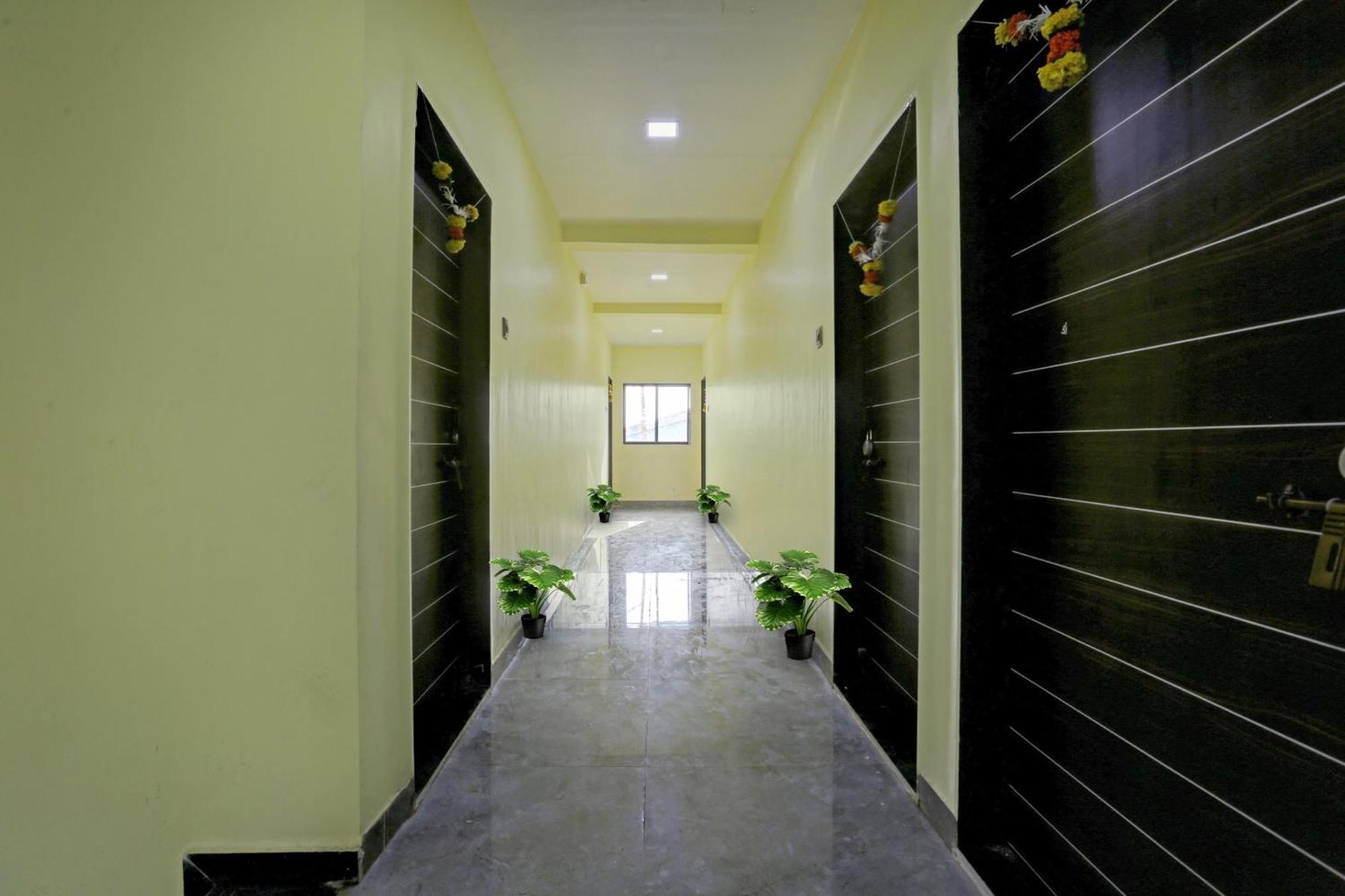 Hotel O Om Sai Residency Lodging And Boarding Taloje Budrukh المظهر الخارجي الصورة